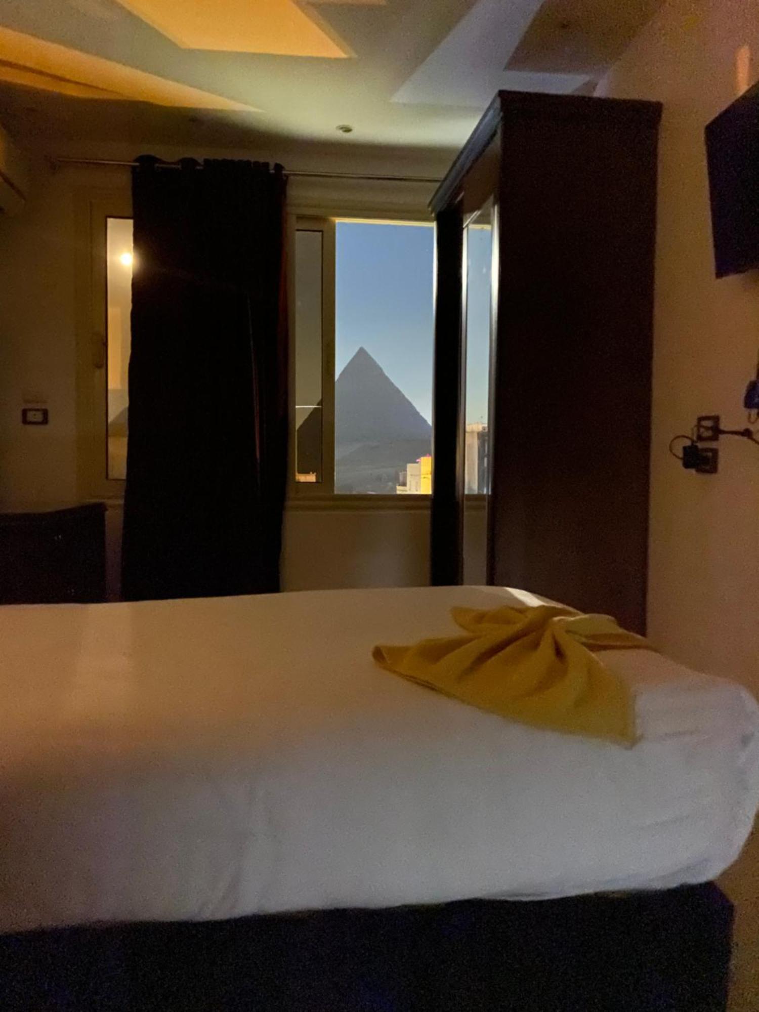 Middle East Pyramids Hotel Kafrat al Jabal Bagian luar foto