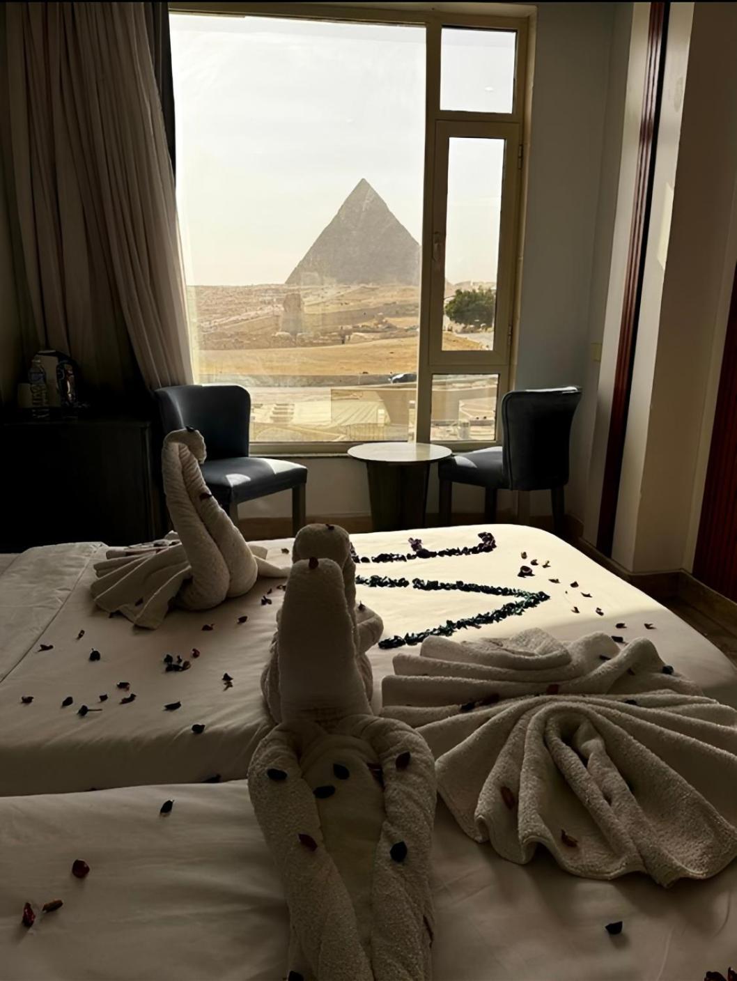 Middle East Pyramids Hotel Kafrat al Jabal Bagian luar foto