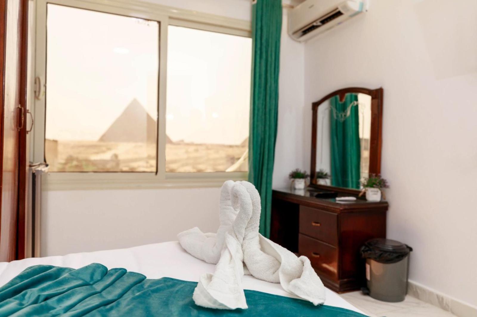 Middle East Pyramids Hotel Kafrat al Jabal Bagian luar foto