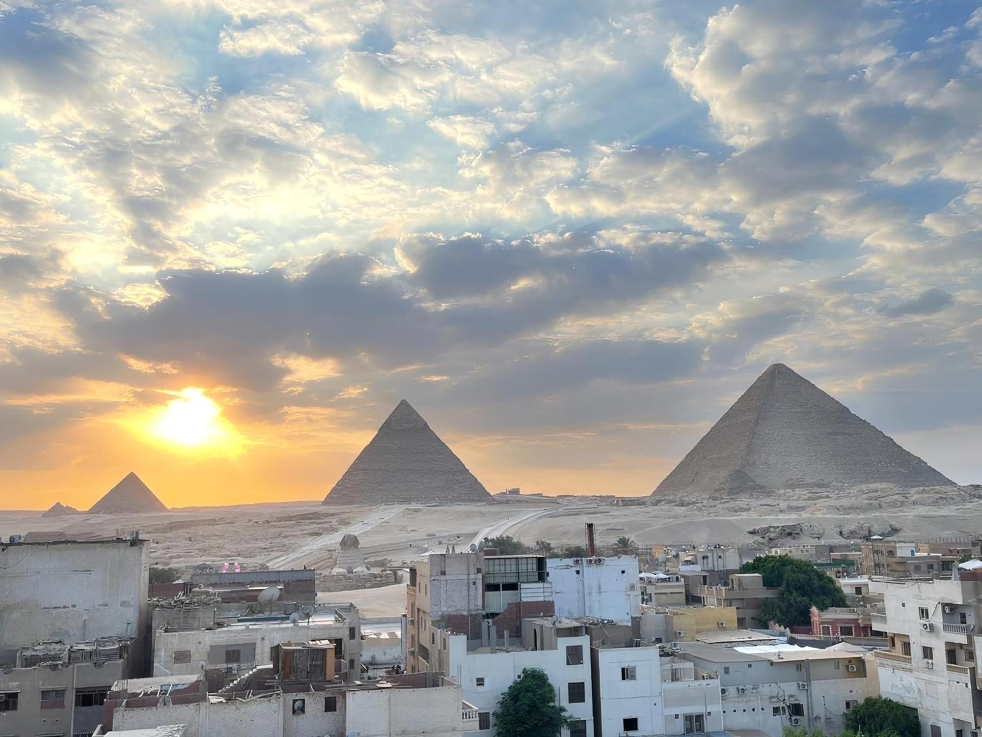 Middle East Pyramids Hotel Kafrat al Jabal Bagian luar foto